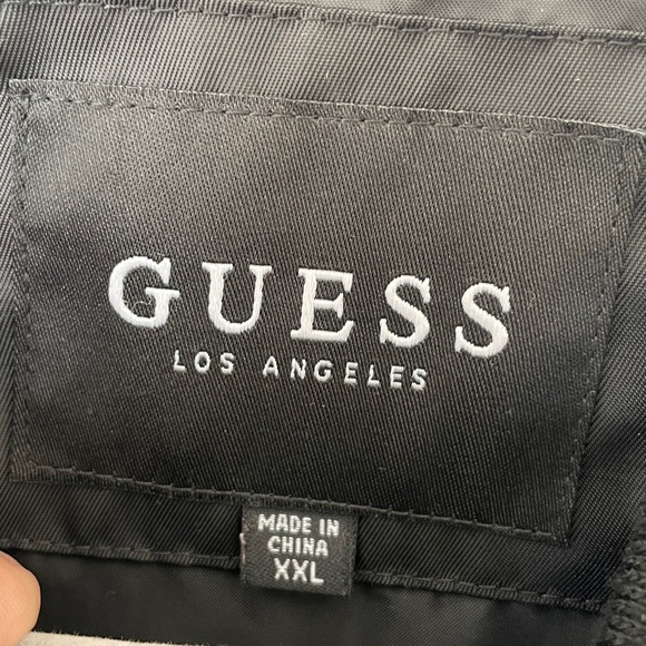 GUESS Men's Bomber Jacket. Size XXL🖤 - Picture 5 of 7